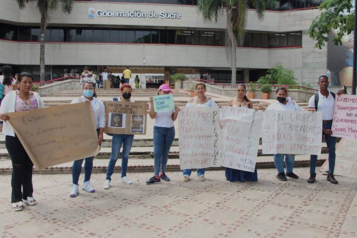 ¡Que nos paguen!: clamor de personal que trabajó en proyecto de adulto mayor