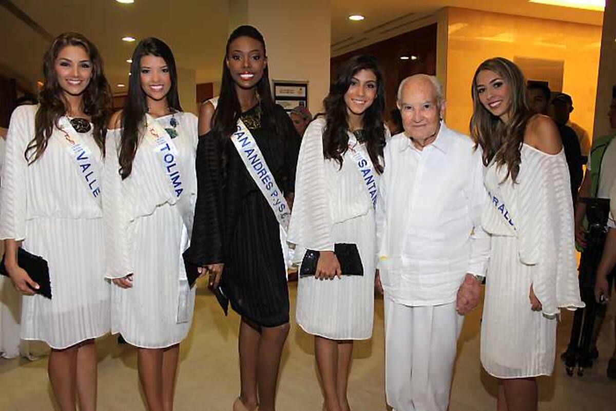 Señorita Valle, Melina Ramírez; Señorita Tolima, Alexandra Herrera Avendaño; Señorita San Andrés, Cindy Lane May Escalona; Señorita Santander, Andrea Liseth Tavera Sanabria, Alberto Araújo y la Señorita Risaralda, Tatiana Ángel Ilian.