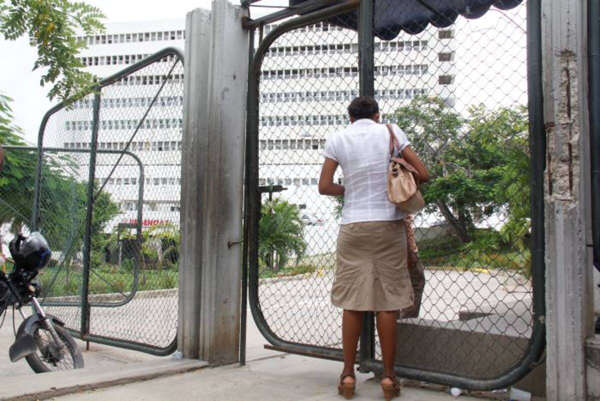 Hospital Universitario de Cartagena regula vestimenta para entrar. KAILLINE GIRALDO - EL UNIVERSAL -