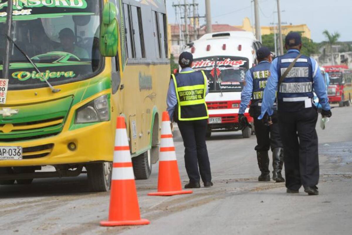 Las empresas fueron sancionadas económicamente por tener vehículos sin tecnomecánica, conductores sin licencia y cobros exagerados en el servicio. Archivo-El Universal