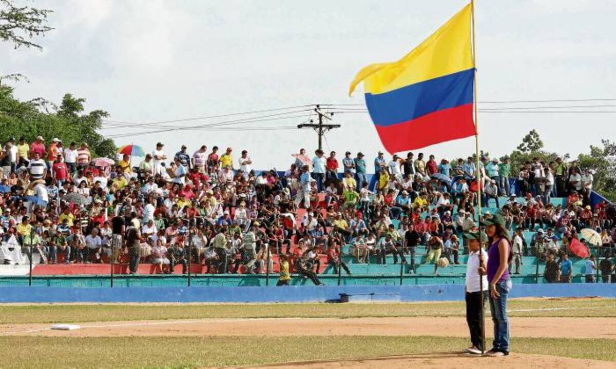 La afición sucreña del béisbol, considerada en la actualidad como la mejor del país, podrá ahora ver una serie internacional. ARCHIVO.