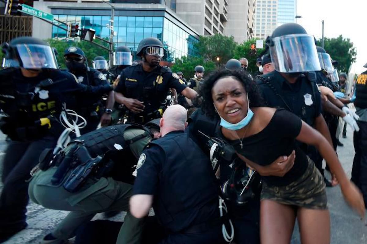 Protestas por Floyd dejan 345 detenidos y 33 policías heridos en Nueva York