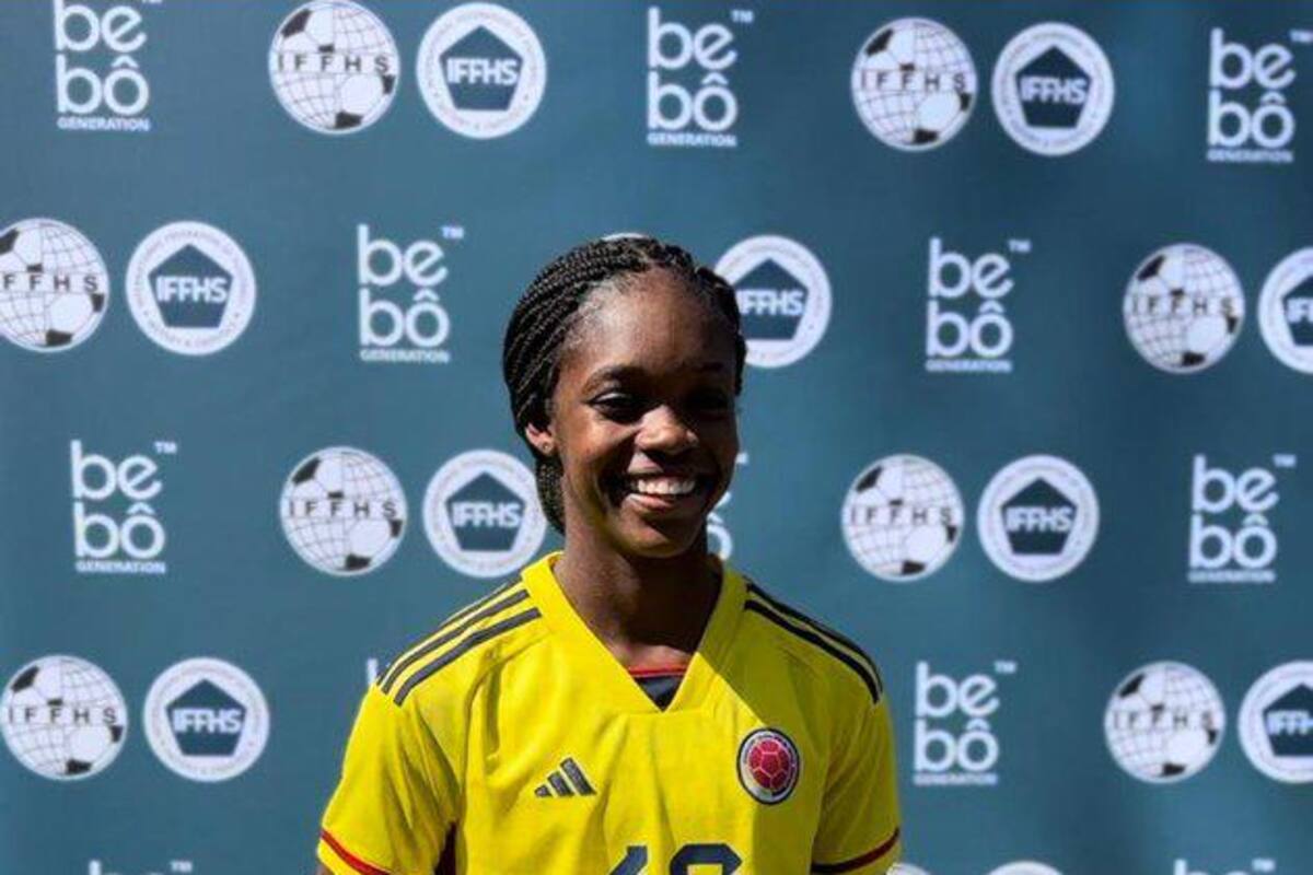 Linda Caicedo recibió el premio a mejor jugadora Sub-20 de 2022