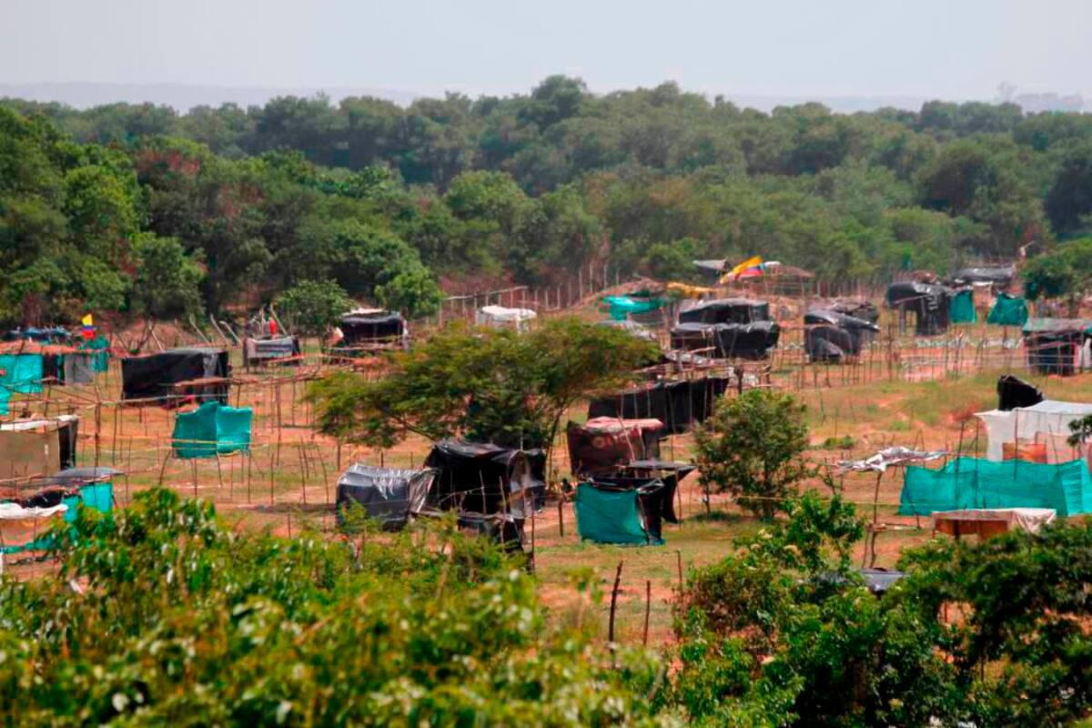 En fotos: El antes y después del gigantesco lote que fue invadido en Mamonal
