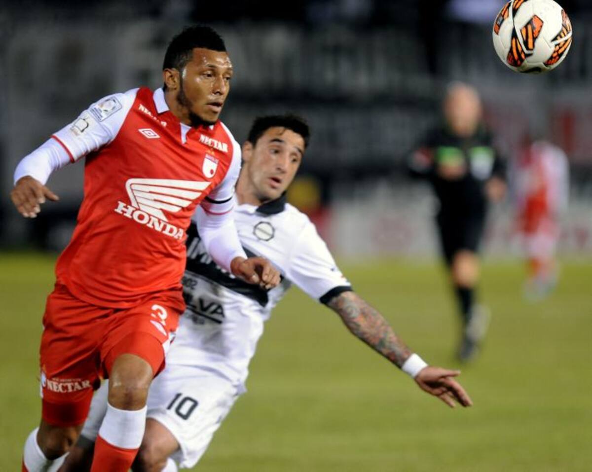 Carlos Valdés está sin equipo. AFP PABLO BURGOS