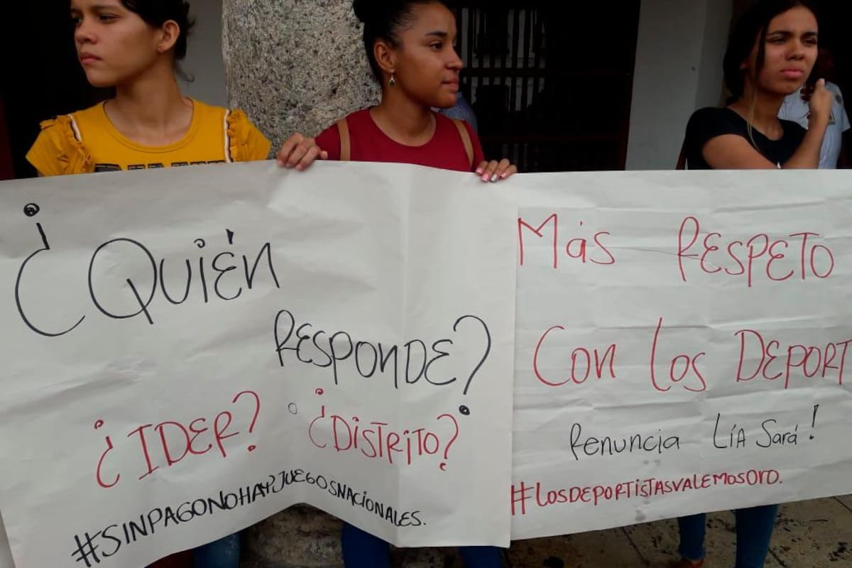 Deportistas protestaron en la Alcaldía por deudas del Ider