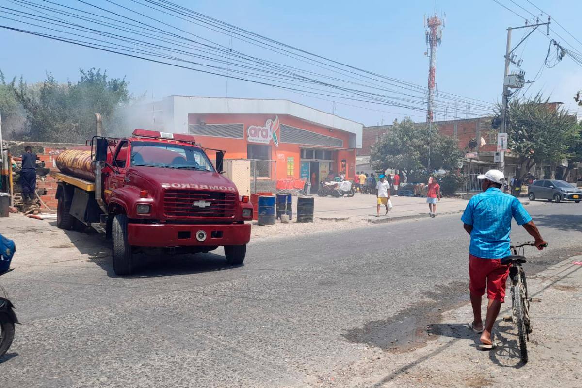 Video: grave incendio en Olaya Herrera afectó varios locales