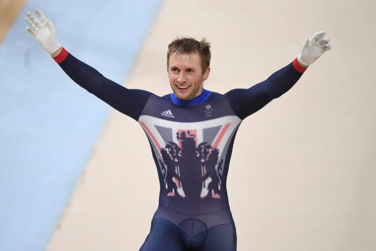 El británico Wilson Kenny se llevó el oro en el keirin. AFP ERIC FEFERBERG