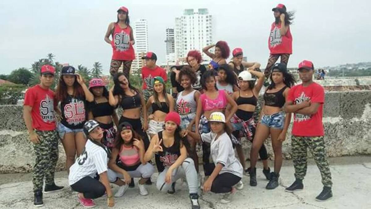 Swing Latino ha tenido reconocimiento como mejor grupo en la Feria Artesanal del Caribe y otros logros más a nivel nacional. Facebook Swing Latino.