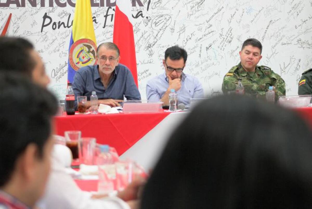 Guillermo Rivera Flórez, estuvo presidiendo el Comité Departamental de Seguimiento Electoral se llevó a cabo en el piso 12 de la Gobernación. Cortesía.