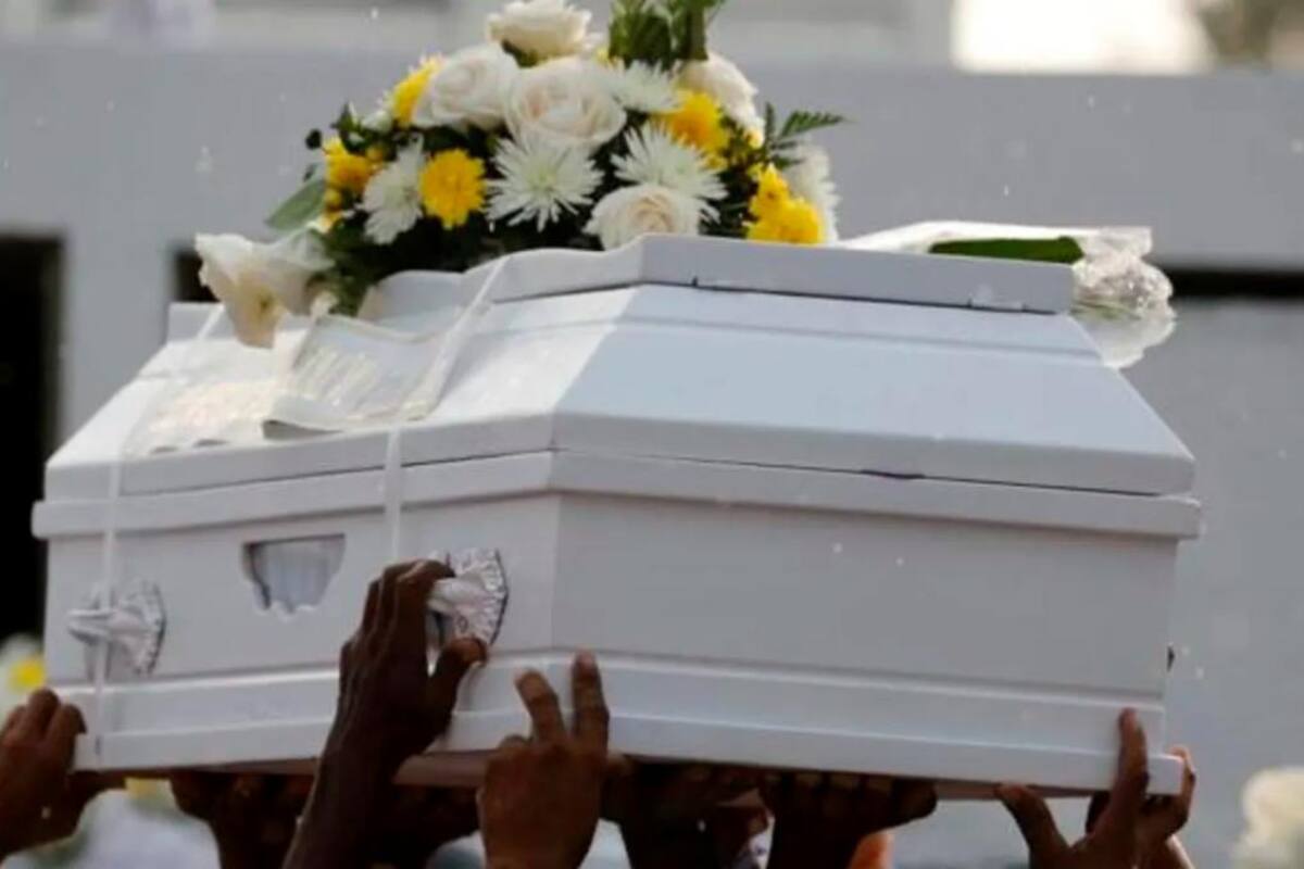 Abuela murió durante el velorio de su nieto y su hijo