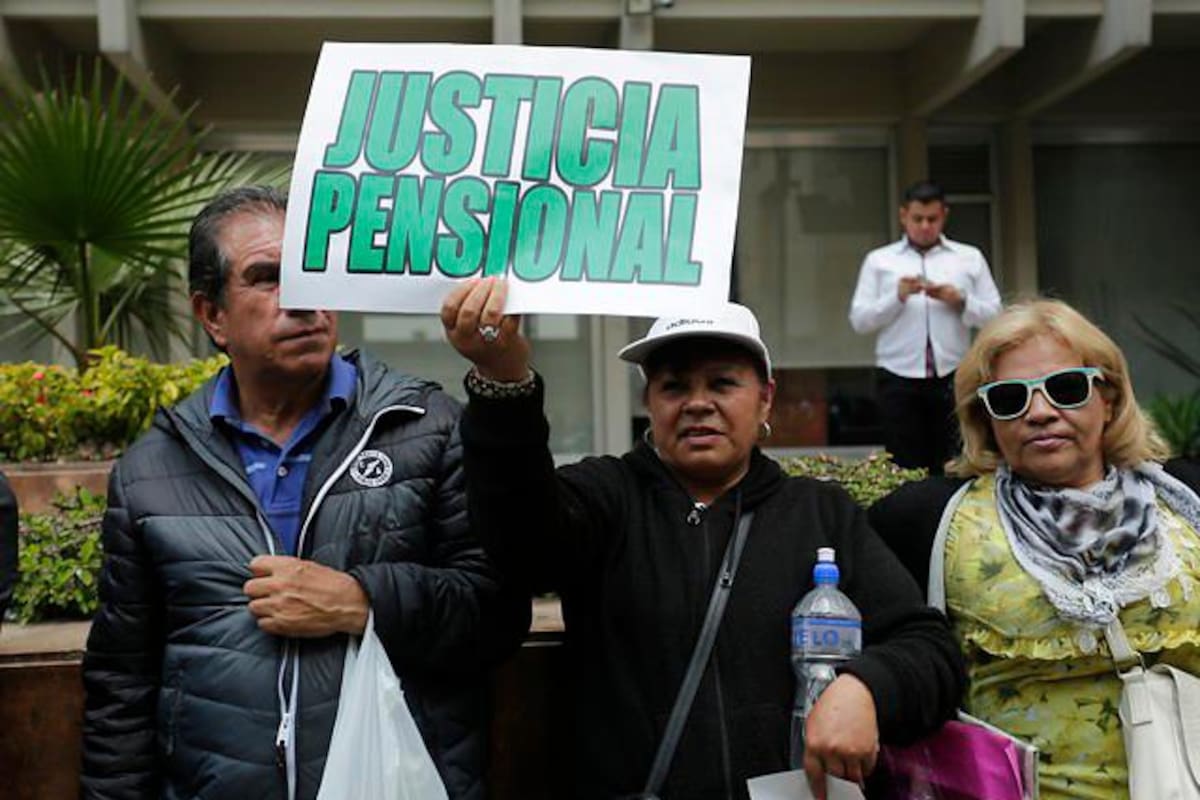 Corte declara constitucional norma que establece forma de liquidación de pensión