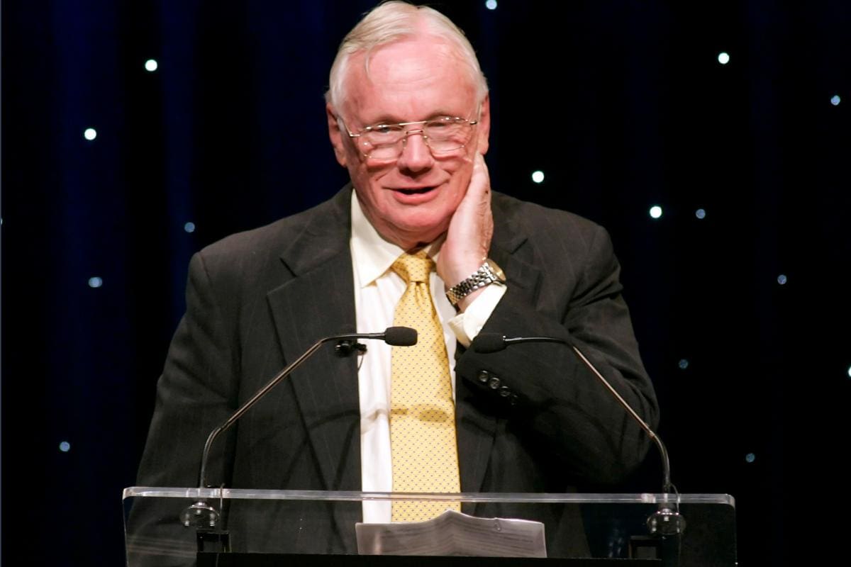 Hospital donde murió Neil Armstrong pagó 6 millones a la familia