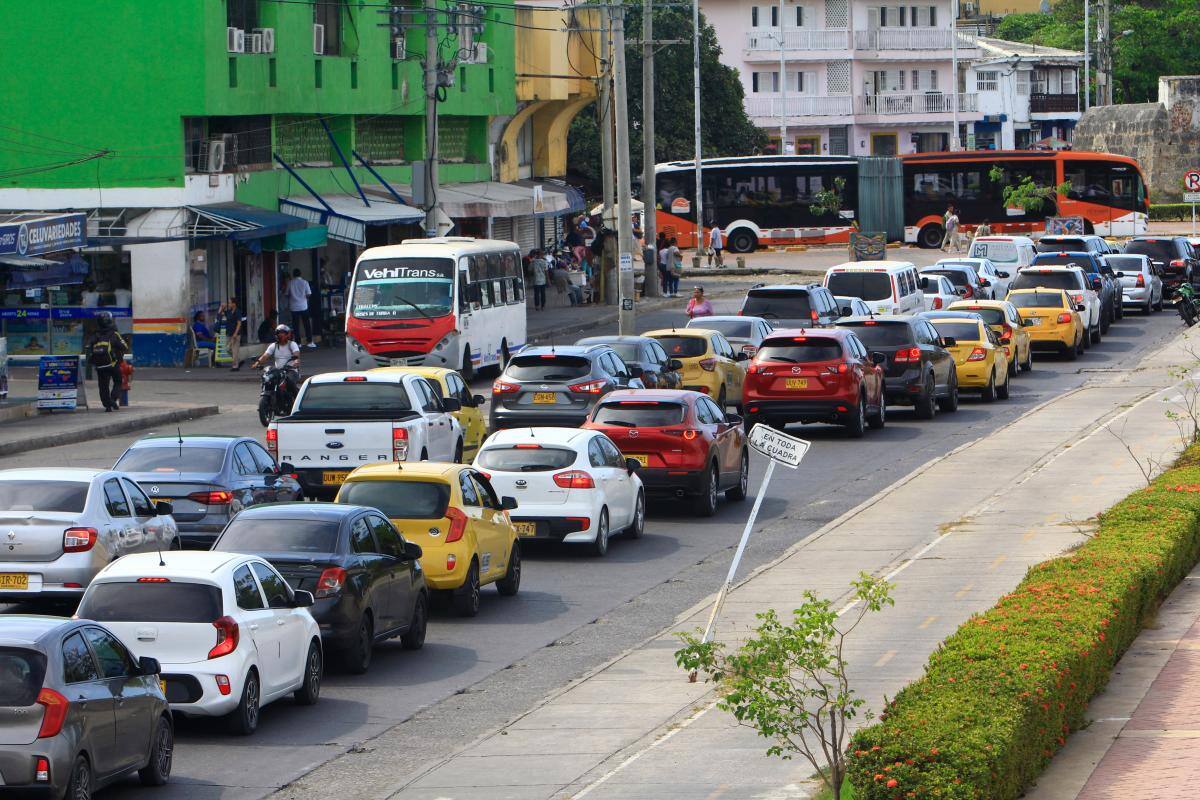 En Bolívar las ventas y matrículas de vehículos nuevos han disminuido 30,9% en el primer semestre del año 2023. // Julio Castaño - El Universal.