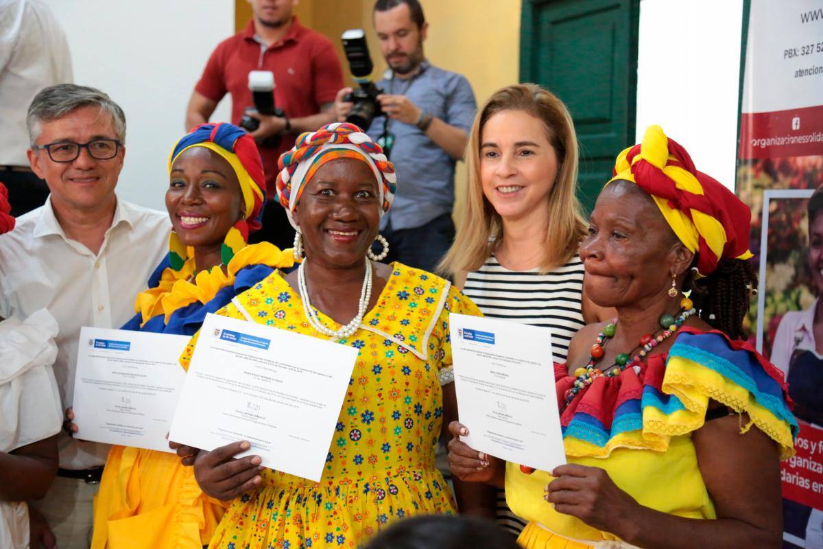 Palenqueras crean cooperativa y entran al tejido empresarial formal
