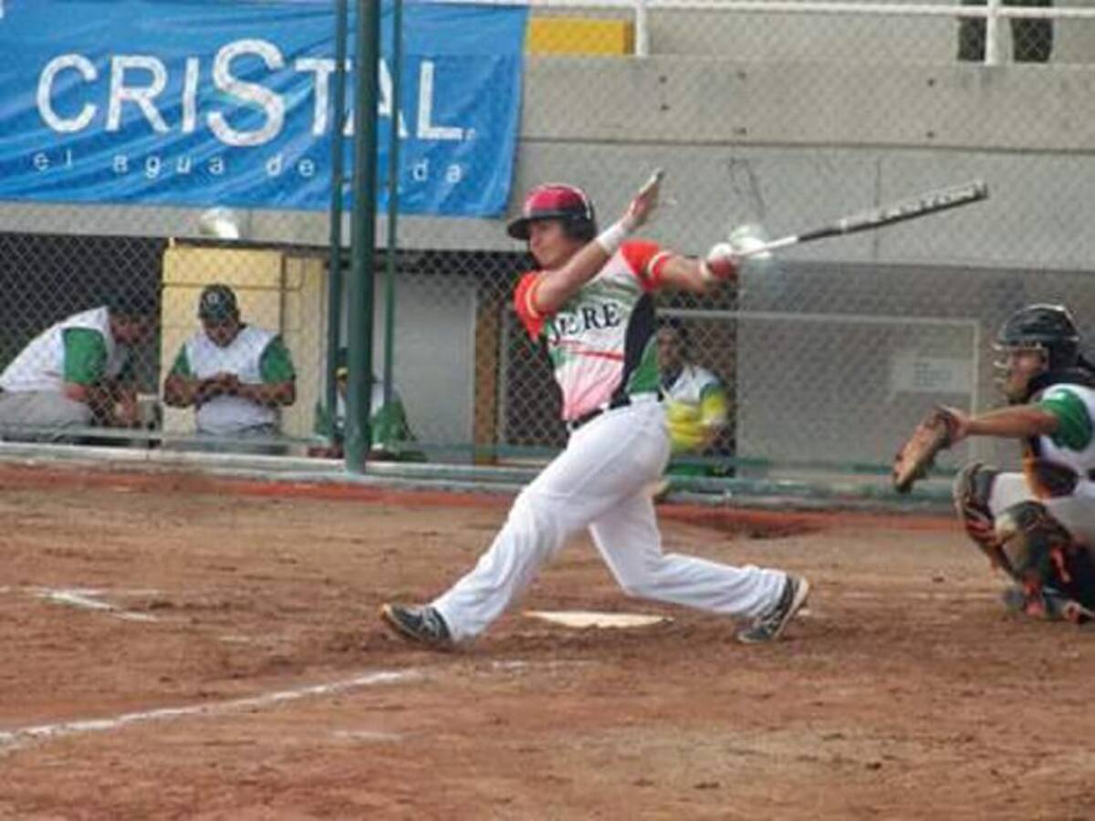 Carlos Reyes, del seleccionado de sóftbol masculino de Sucre, buscará hoy la calidad de su medalla en el cuadrangular. cortesía
