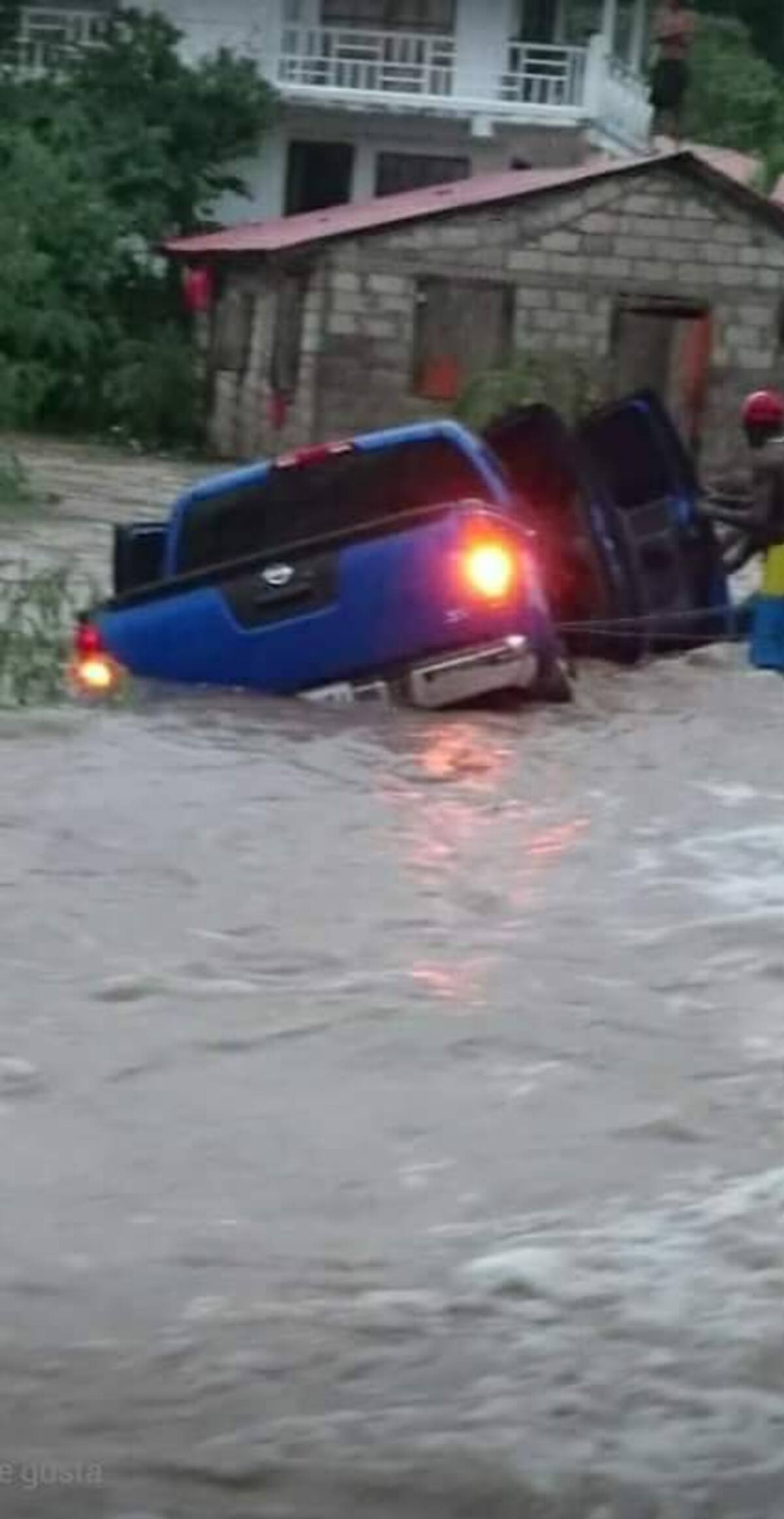 Estas fueron las imágenes que dejó el fuerte aguacero de hoy en Providencia. EL UNIVERSAL