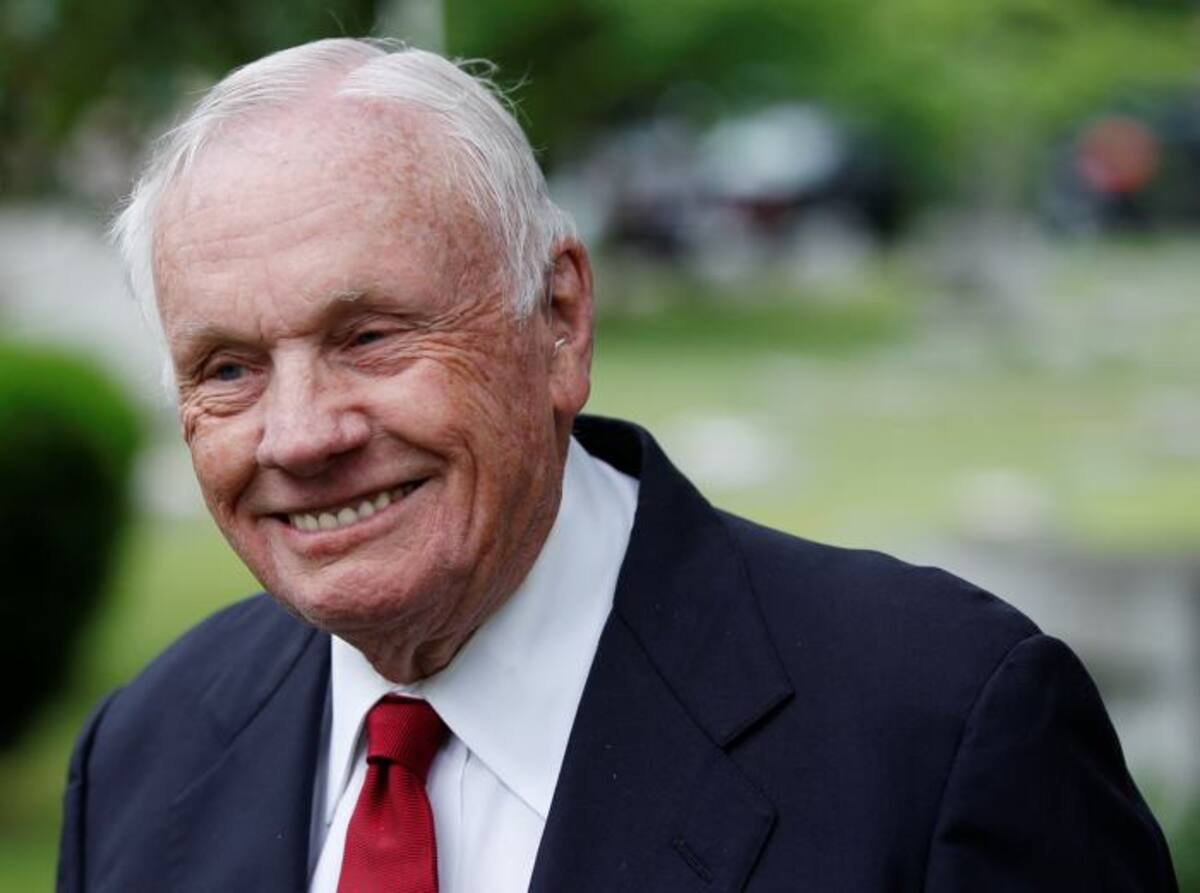 Armstrong, que murió en 2012 a los 82 años, hizo historia como el primer ser humano en caminar sobre la superficie lunar el 20 de julio de 1969. AP