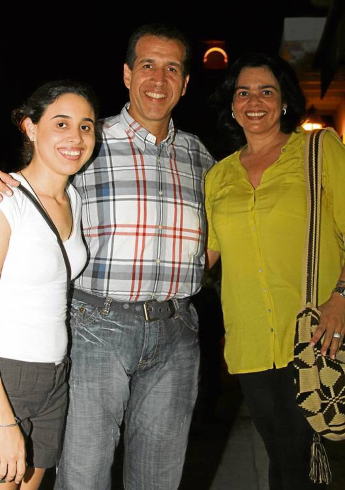 María José Martínez, Joaco Martínez y Gina Corena.