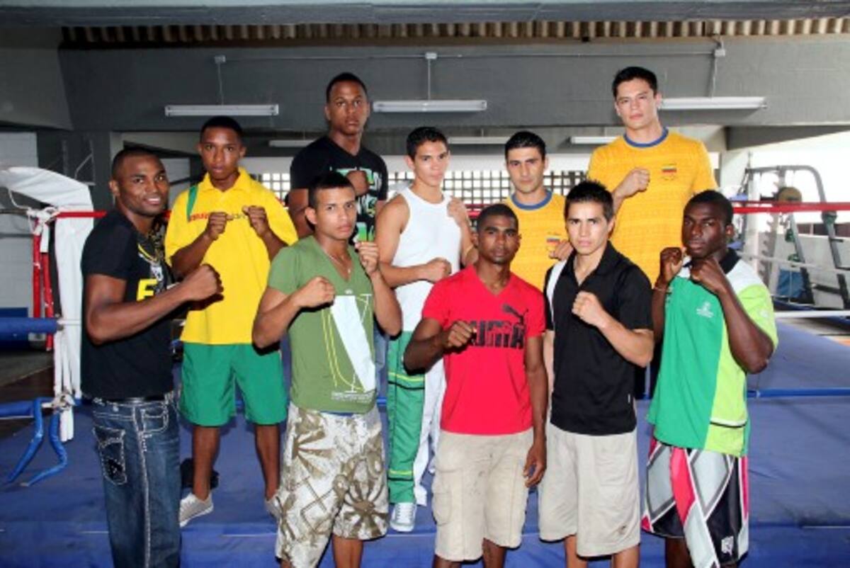 Los jóvenes boxeadores están bajo la orientación del entrenador antioqueño Abelardo Parra y se entrenan en el CERCA de Cartagena. Oscar Diaz