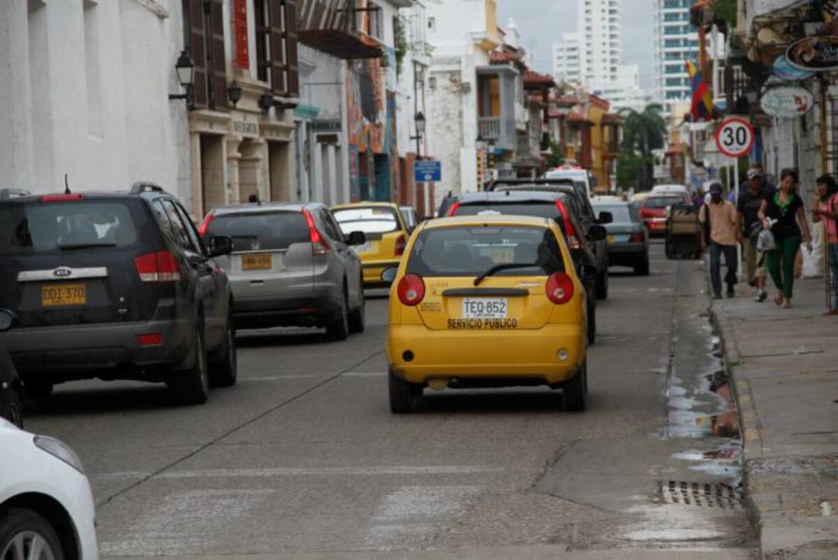 Calle Larga antes de ser intervenida. ARCHIVO EL UNIVERSAL
