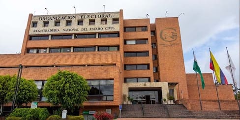 Crisis en el concurso de notarios: renuncias y polémica en Colombia