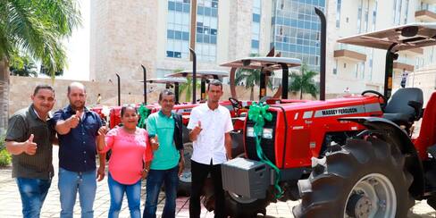 149 productores de arroz fueron beneficiados con maquinaria