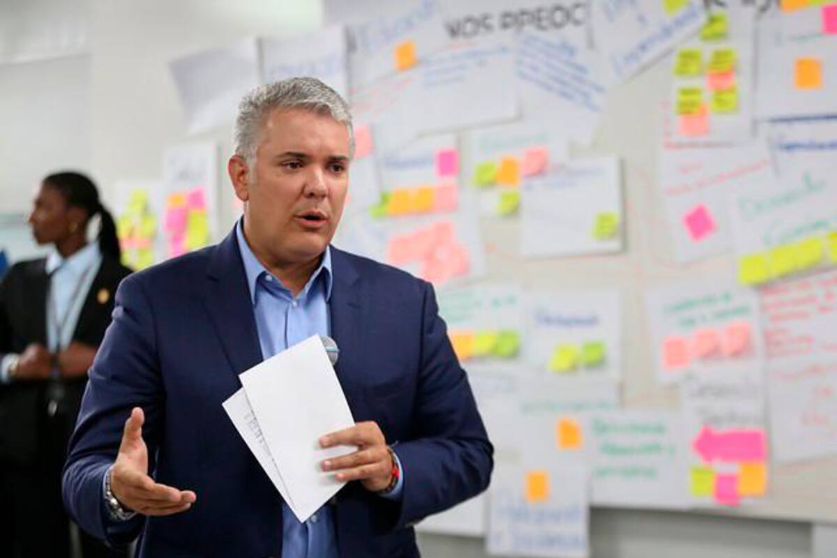 Duque rechazó violencia contra policías en medio del paro nacional