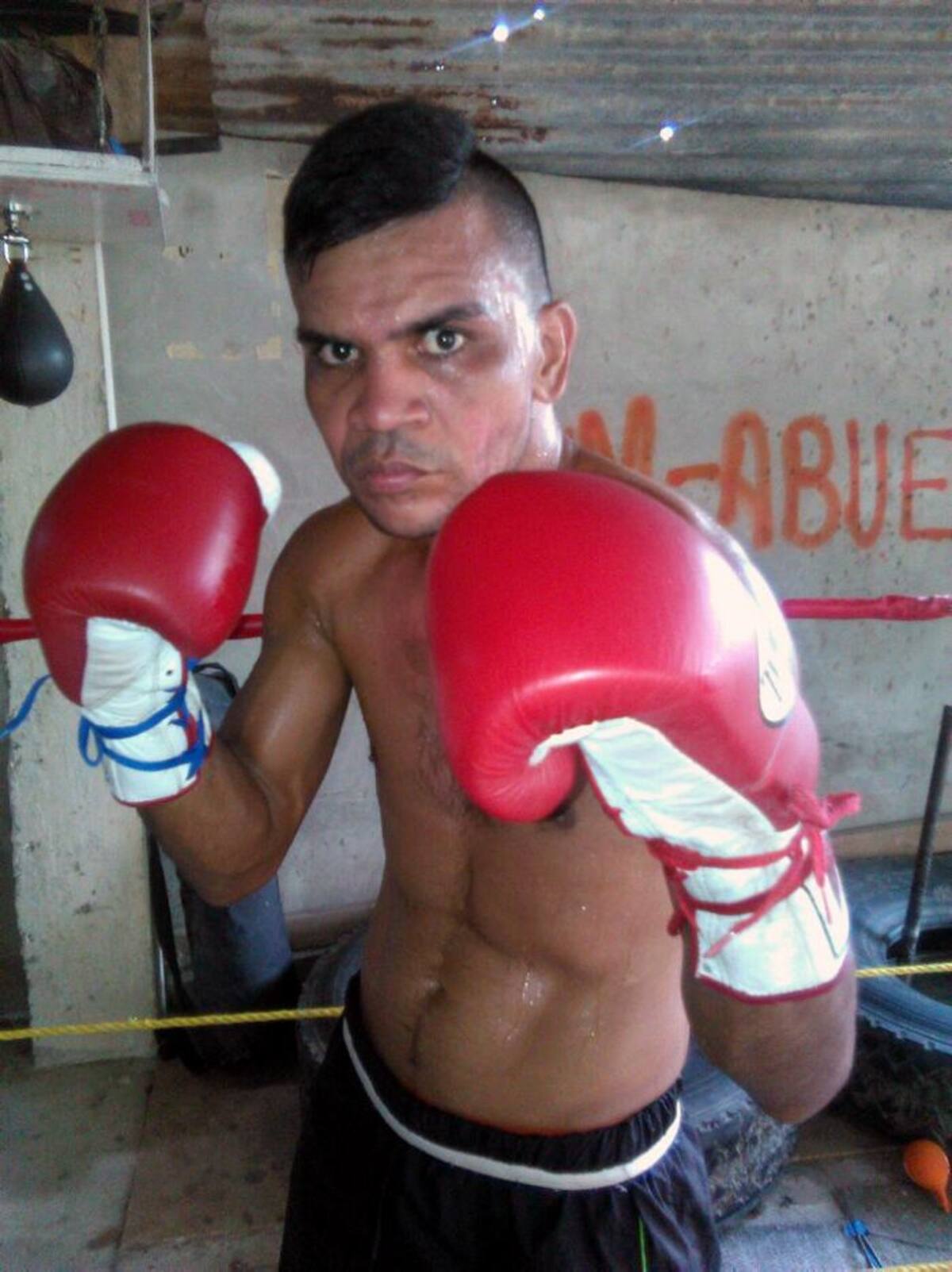 José Luis “El Tigre” Prieto, boxeador sucreño. boxeo.
