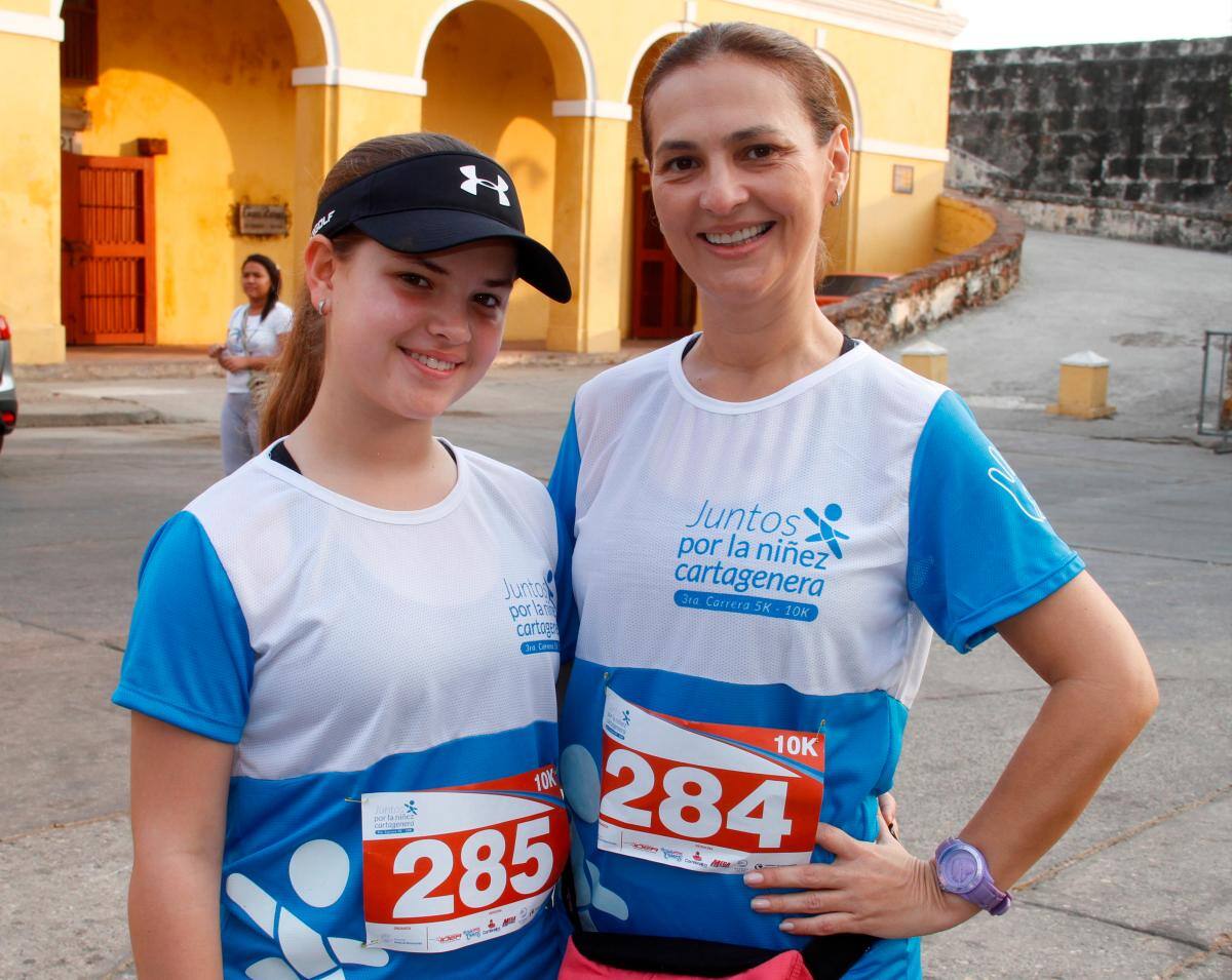 Lucía Victoria Restom y María Fernanda González.