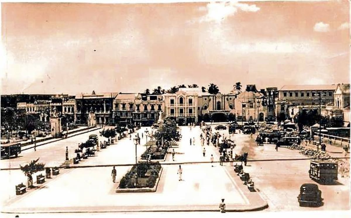 1943: Camellón de los Mártires.