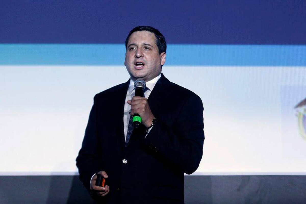 Gobierno presenta cambios en el calendario tributario