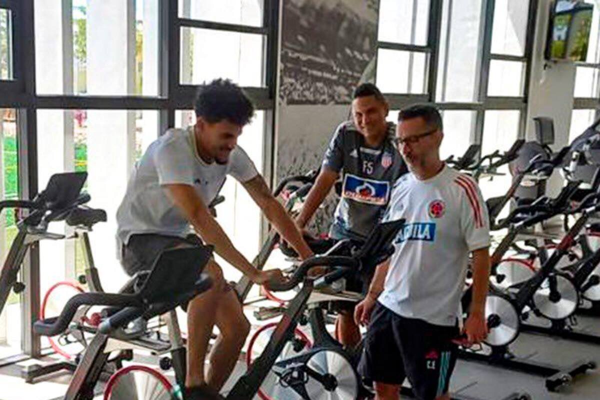 Luis Díaz, cada vez más cerca de las canchas