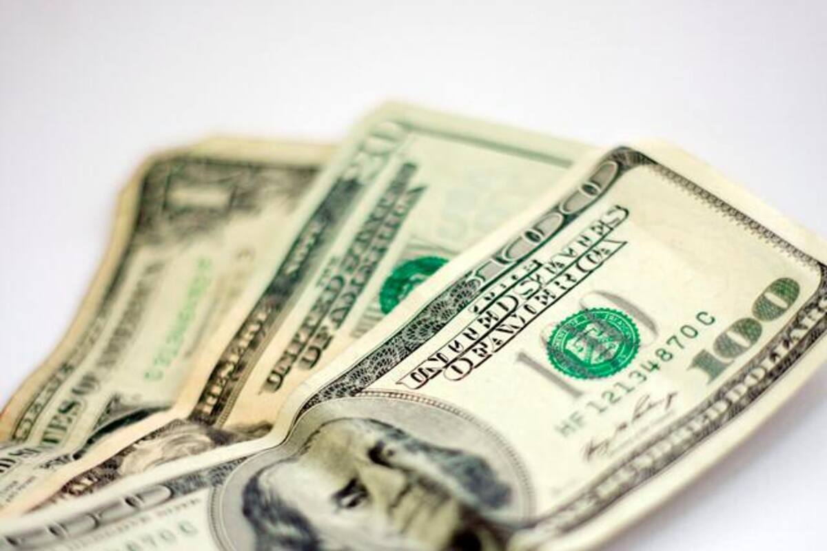 Dólar vuelve a negociarse por encima de $5.000