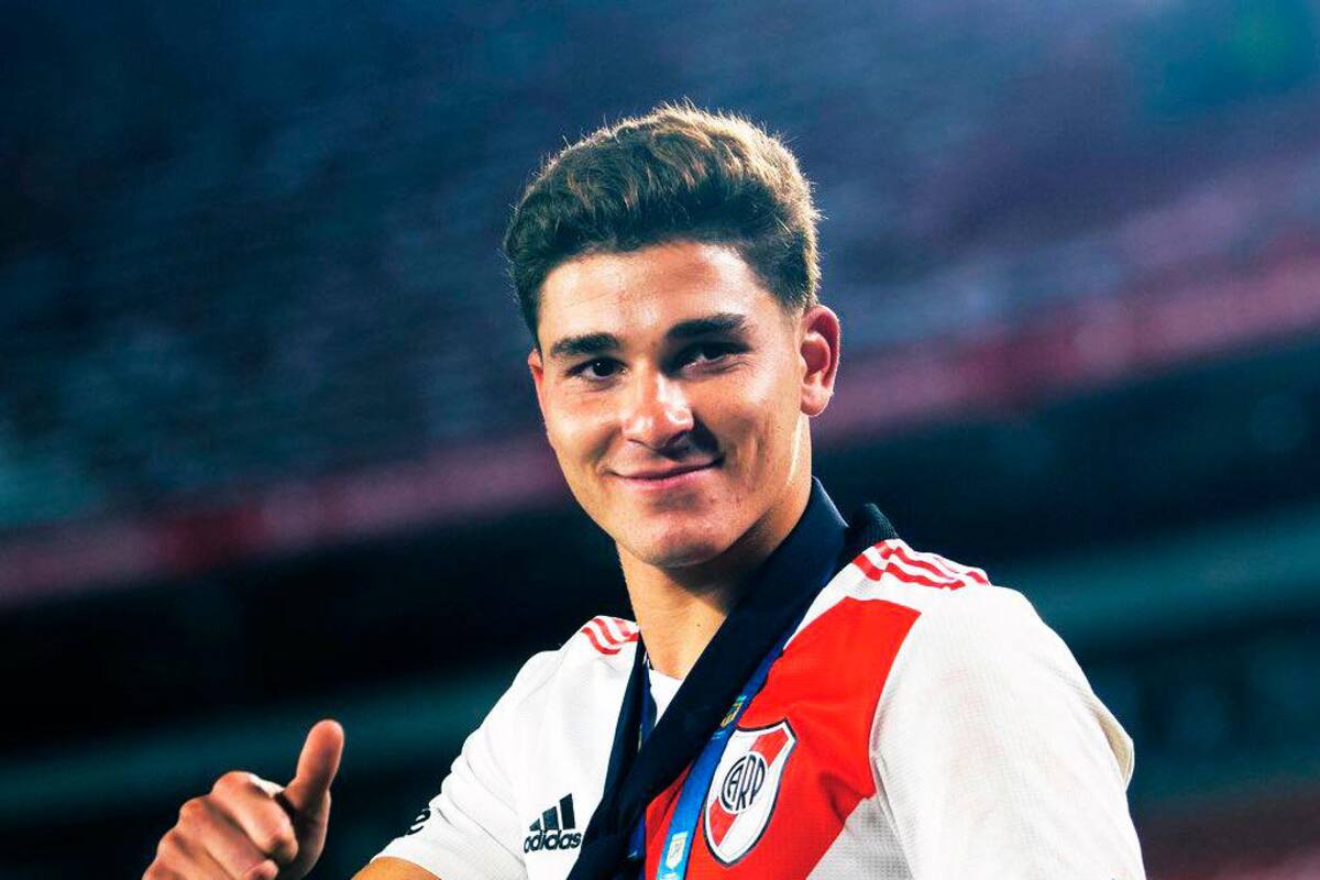 Julián Álvarez ficha con el Manchester City
