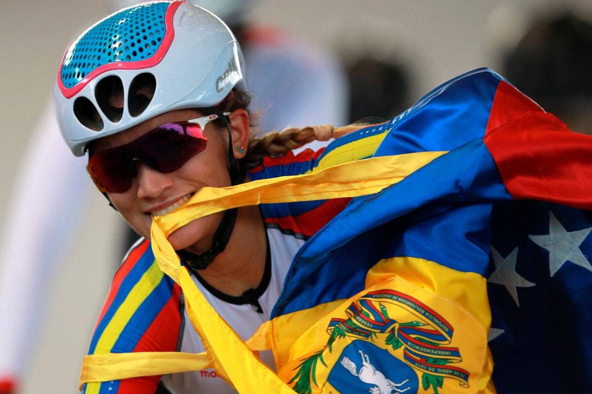 Cambio de liderato en la Vuelta a Colombia femenina
