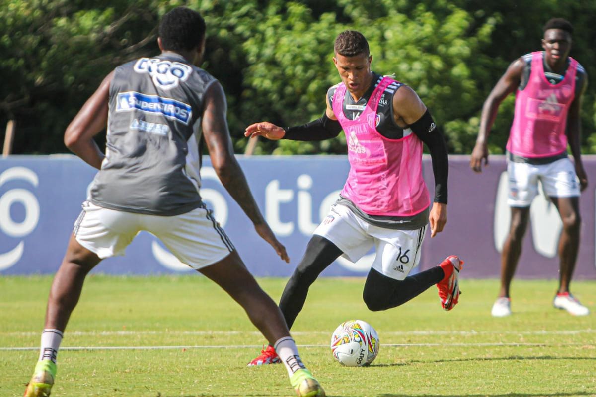 De Estudiantes de La Plata llega el nuevo refuerzo de Junior