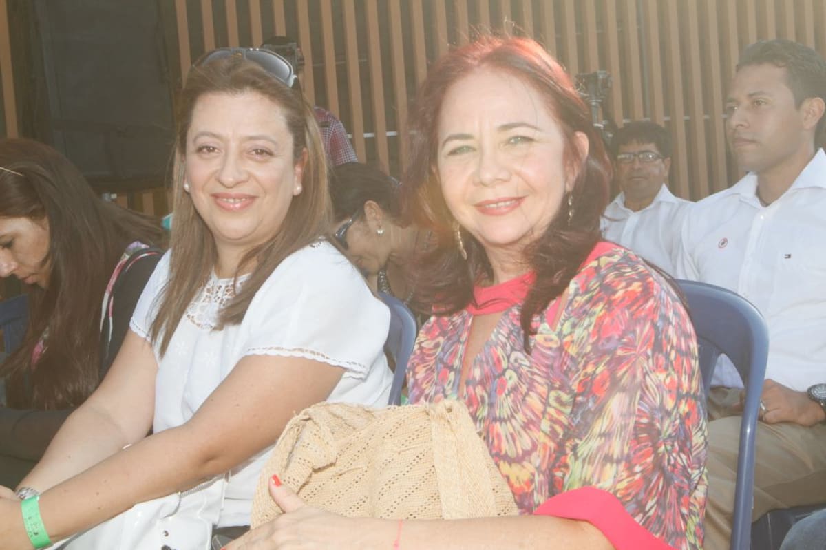 Patricia Alfaro y Olga Acosta.