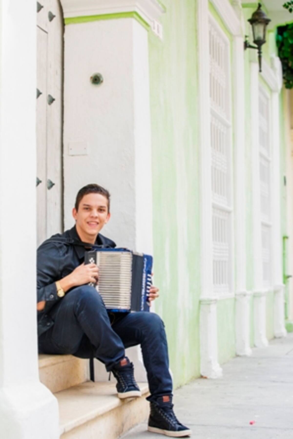 Con arraigo vallenato, Dyonnel no responde ante las nuevas propuestas musicales, quiere seguir con la tradición FERNANDO PARRA