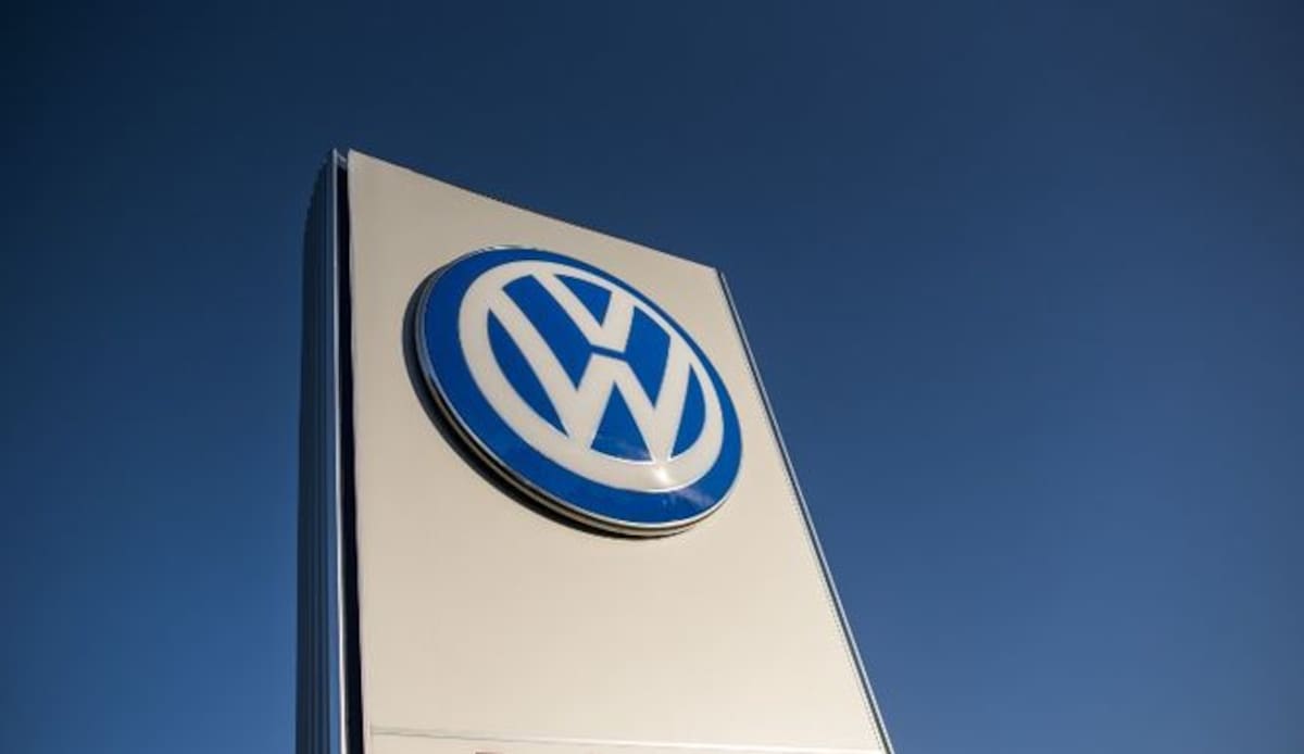 Volkswagen estuvo en el centro de una polémica la semana pasada después de que admitiera que instaló un sistema fraudulento en 11 millones de vehículos de varias de sus marcas en el mundo para escapar a los controles anti-contaminación. AFP