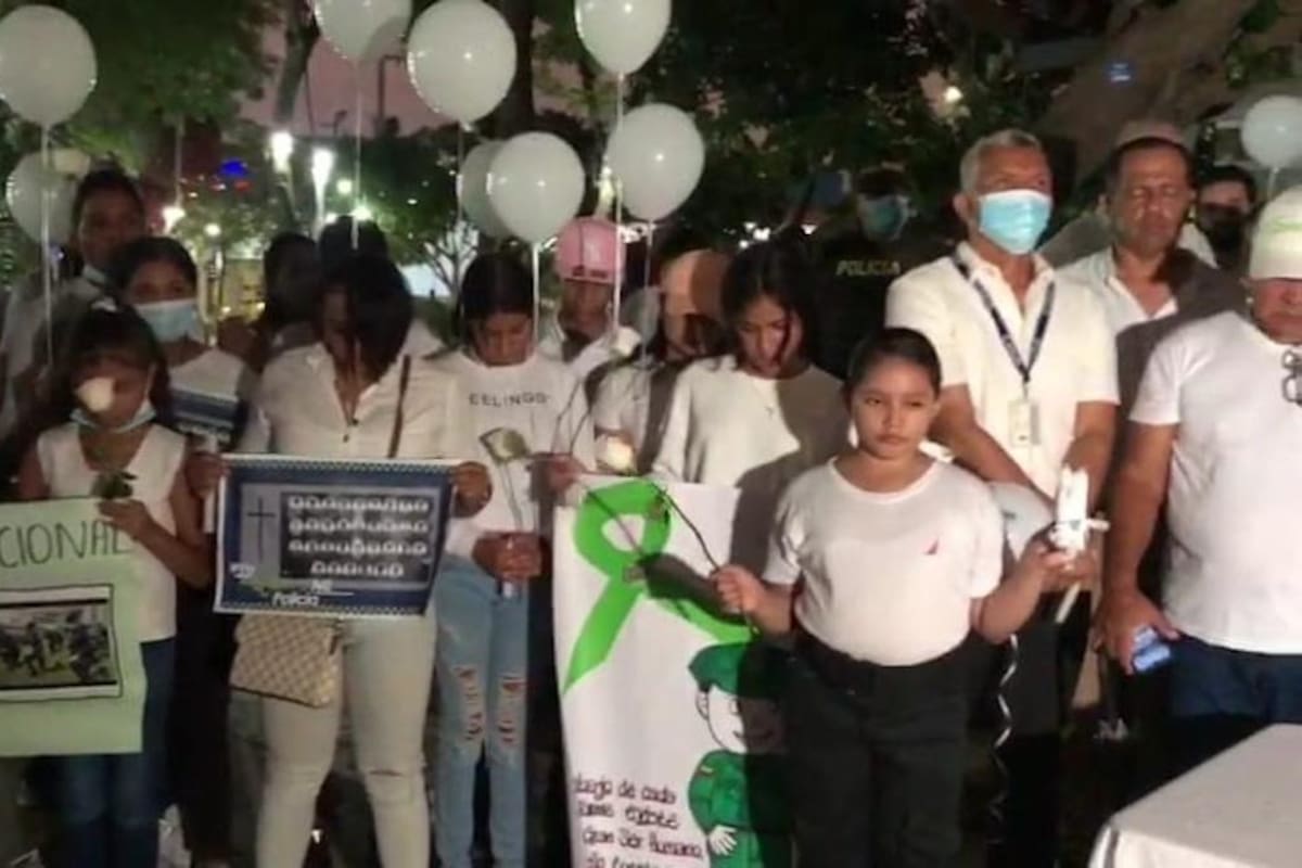 Barranquilleros se solidarizaron con familias de policías asesinados