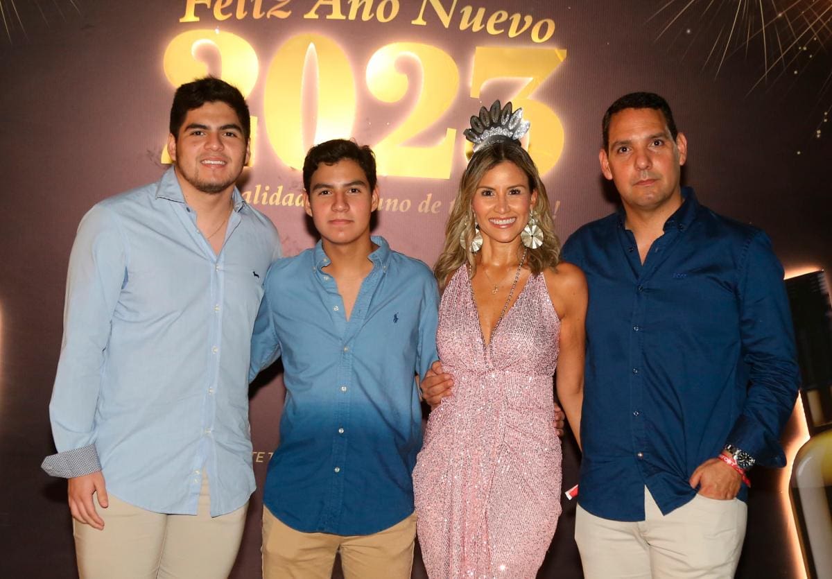 Andrés Felipe Torres, Juan Esteban Torres, Carolina Bernal y Jaime Torres.