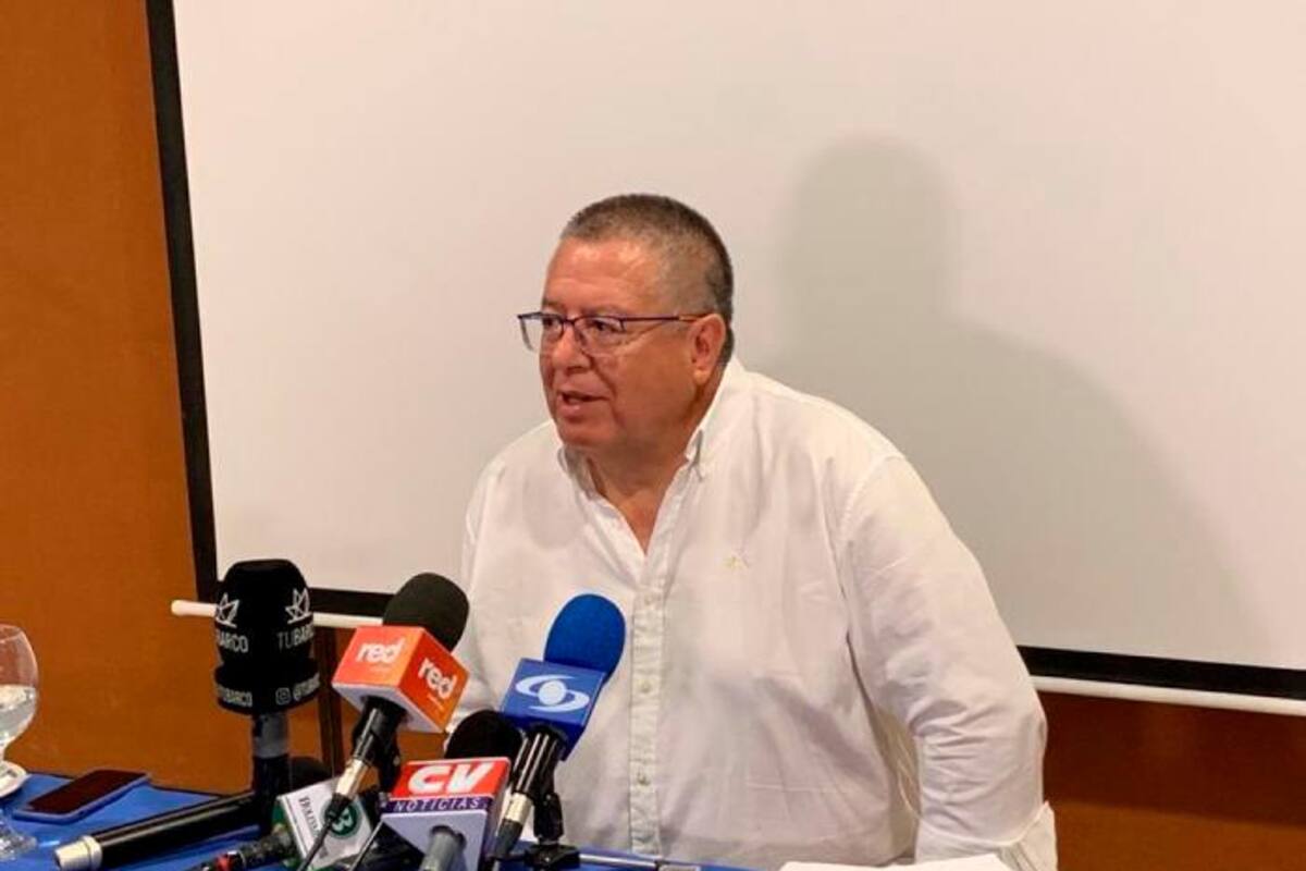 Abogado Montenegro denuncia complot contra López en caso de Mancuso