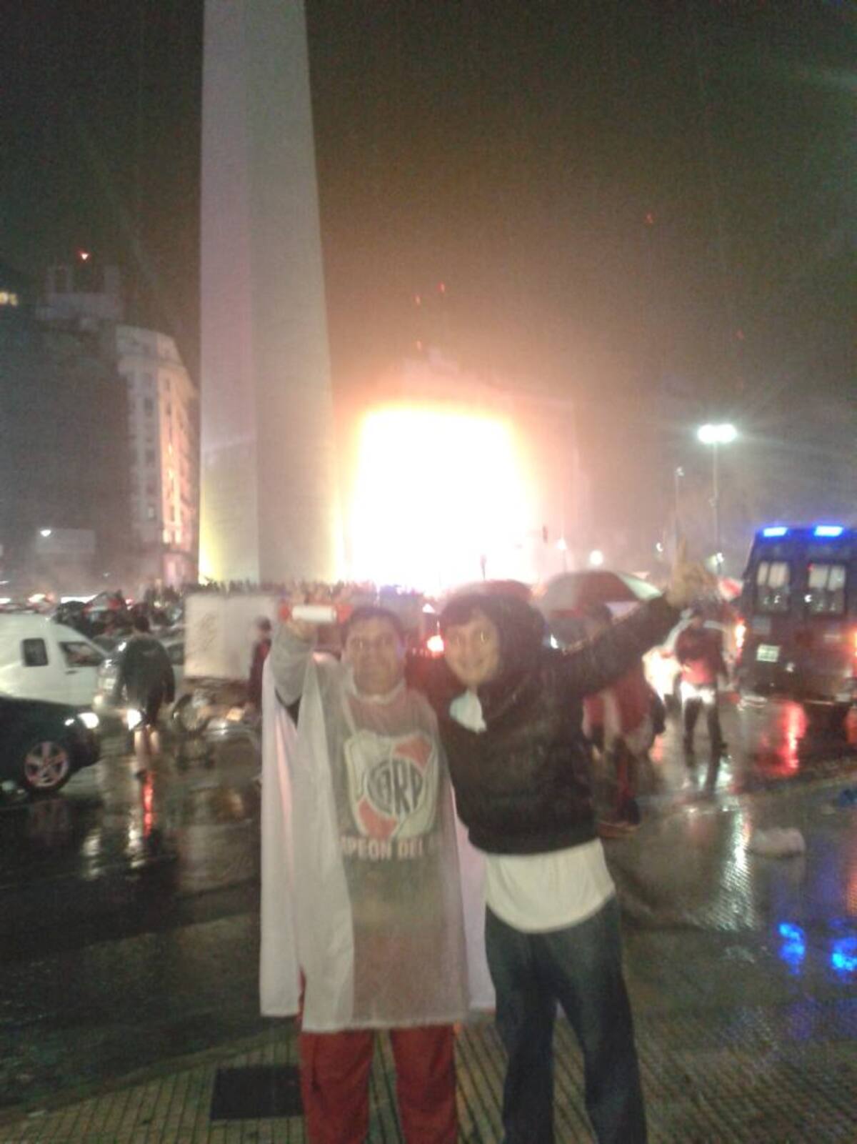 Cartagenero Luis Carlos Prado en el Obelisco, lugar al que se fueron a celebrar los hinchas de River Plate. CORTESÍA