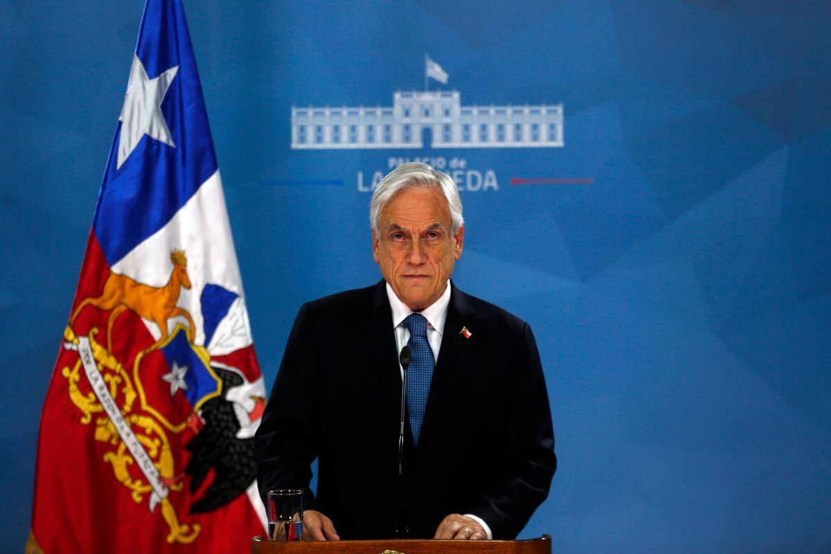 Piñera pide perdón y anuncia reforma de pensiones, salud, salarios y tarifas