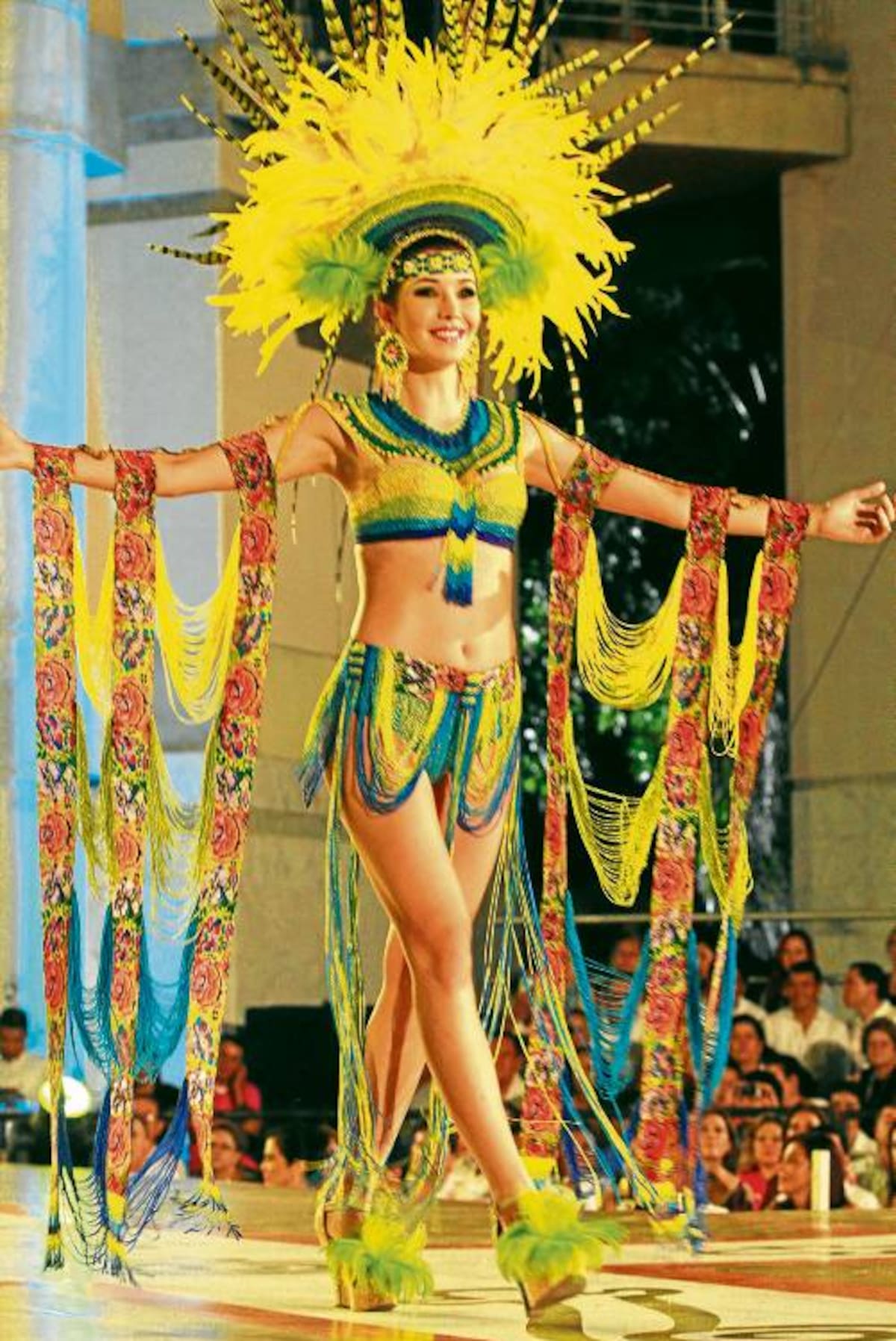 Señorita Antioquia, Laura Trujillo Montoya, con su traje La Yonna. Maruja Parra/ El Universal