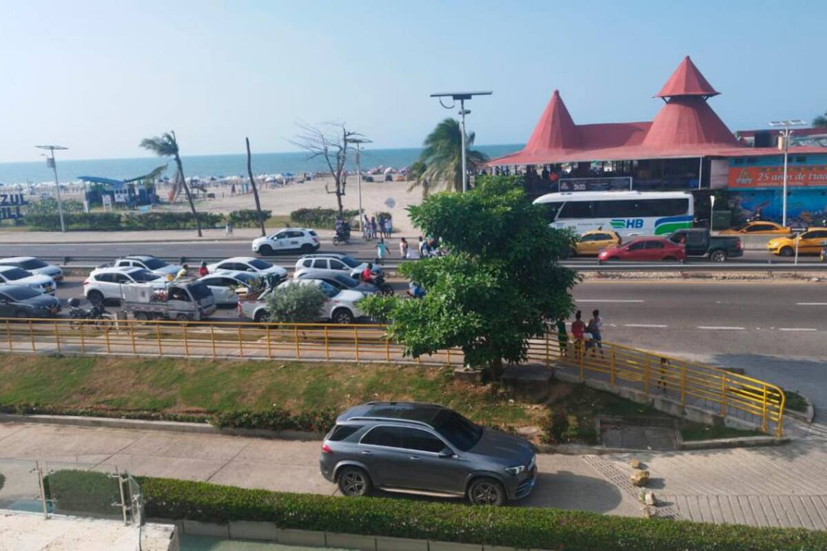 “Apoyamos 100% el festival ”: boquilleros bloquean la Vía del Mar