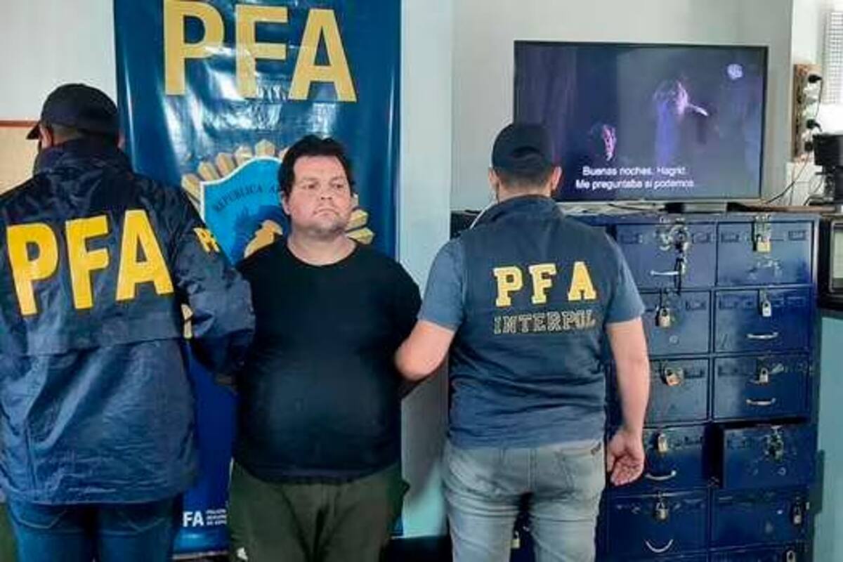 Exintegrante argentino de las Farc muere durante una manifestación en Buenos Aires