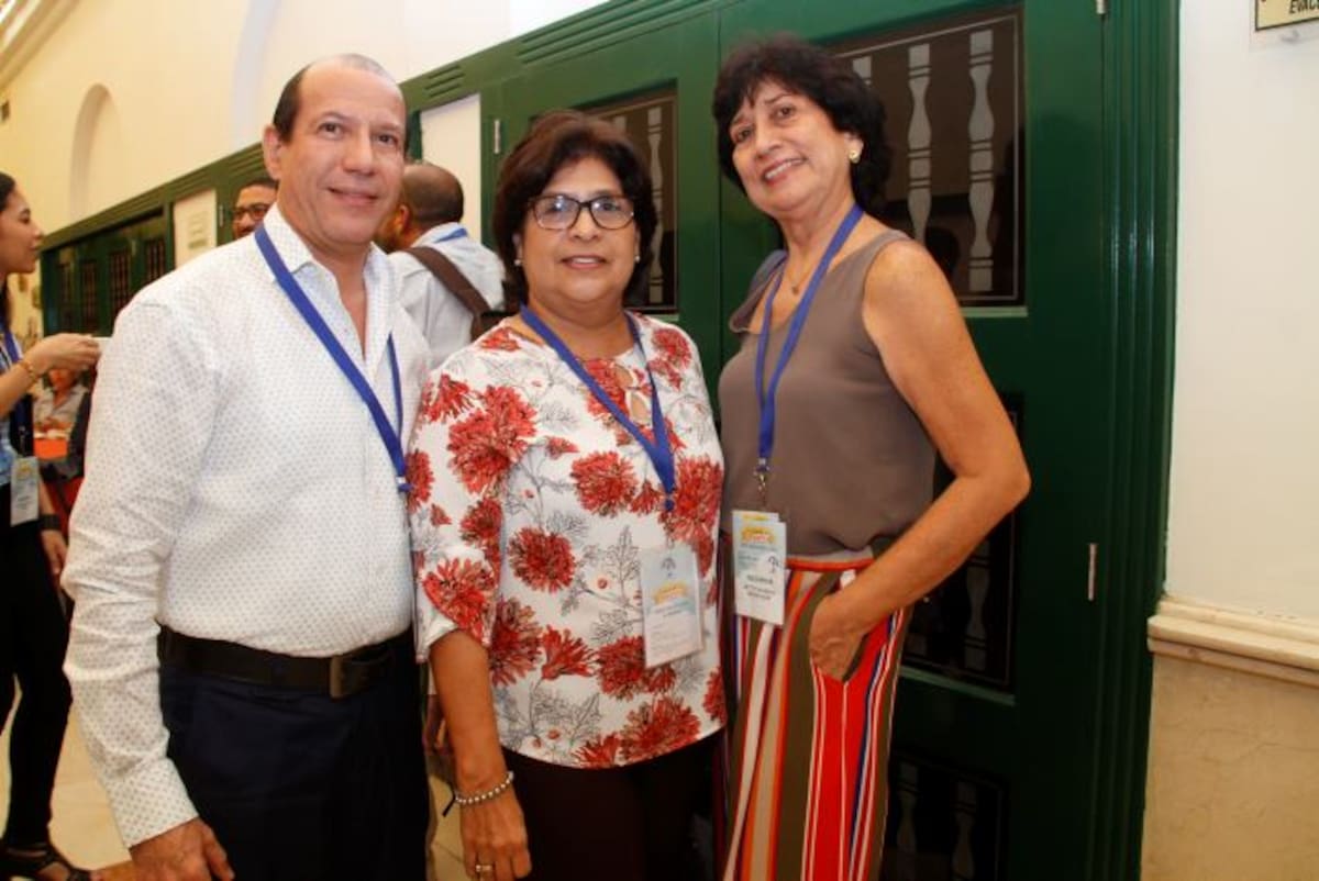 Evergisto Alcalá, Conchita Guardo y Betty Salvador. CORTESÍA