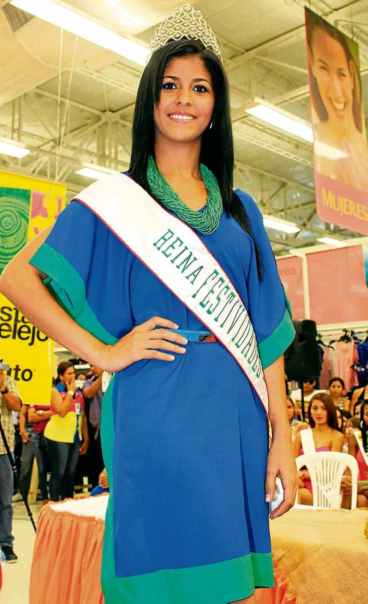 Ruth Domínguez, actual reina Popular del 20 de Enero. MANUEL SANTIAGO PÉREZ/EL UNIVERSAL/